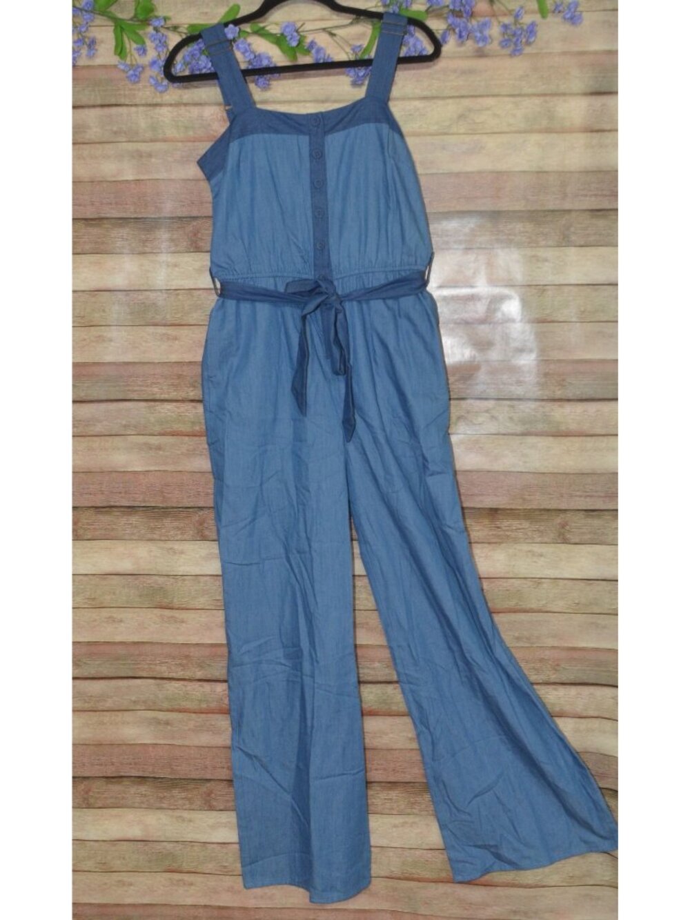 NWOT ModCloth Chambray Jumpsuit Tie Waist Size M Cotton Wed Leg Sleeveless